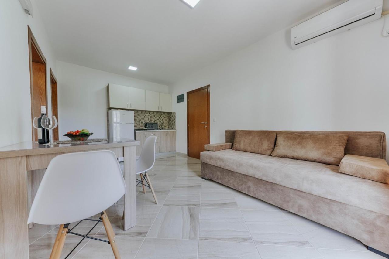 Sea Garden Apartments Добра Вода Екстер'єр фото