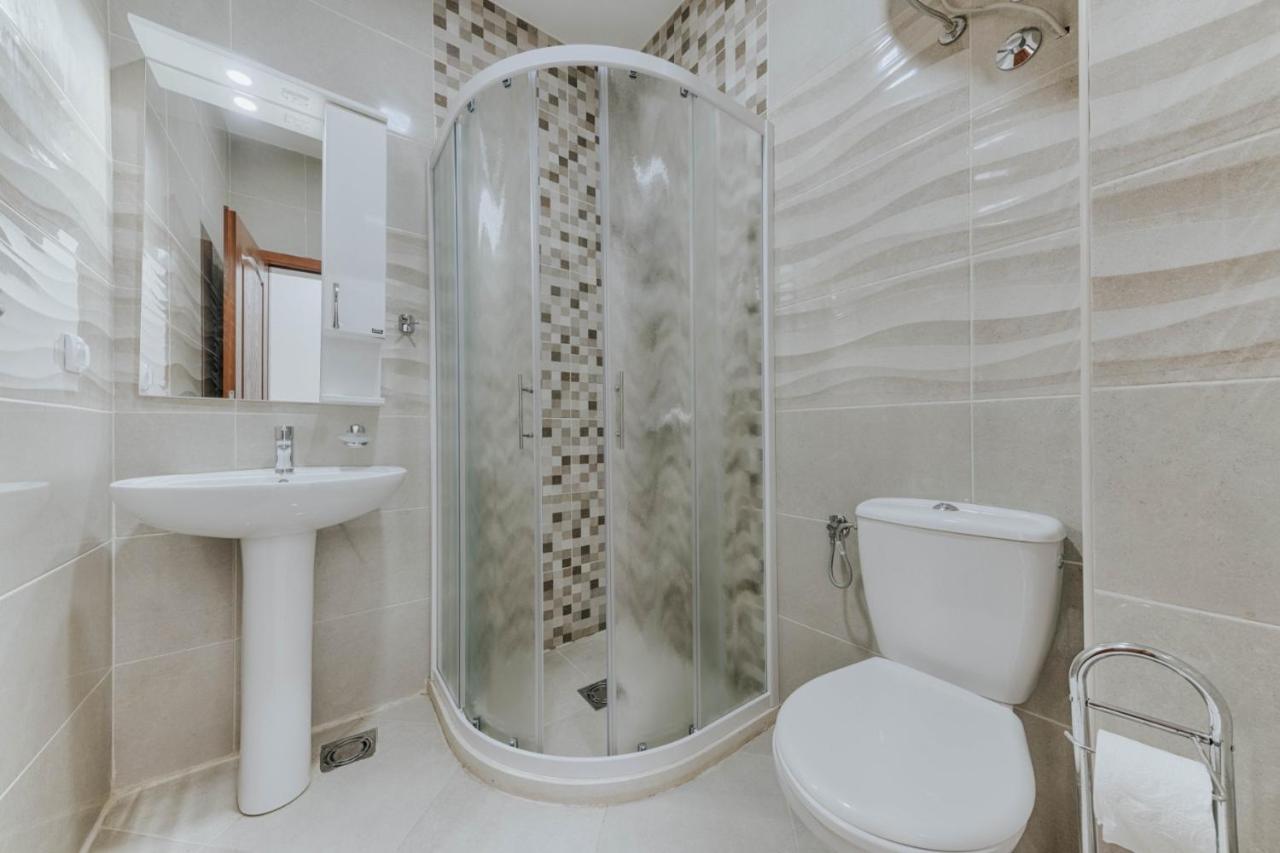 Sea Garden Apartments Добра Вода Екстер'єр фото