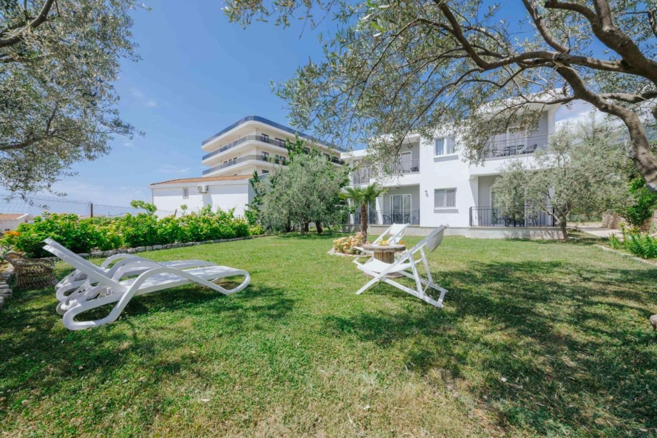 Sea Garden Apartments Добра Вода Екстер'єр фото